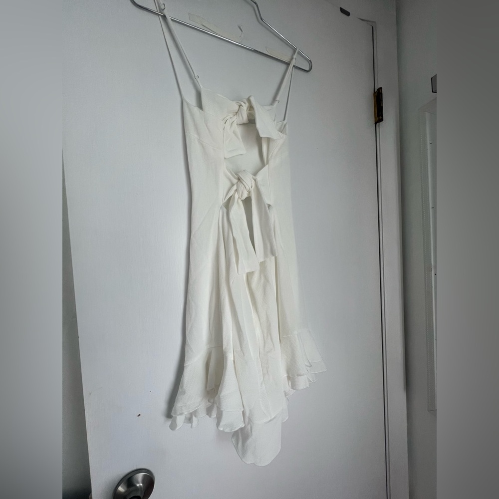Brand New Lucy in the Sky Dress - Picture 3 of 4
